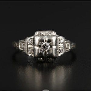 ‘30s Antique Deco 18K White Gold Diamond Engagement Ring